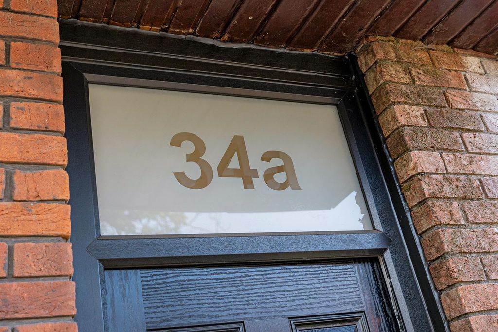 Property photo 1 of 25 34A Chapel Lane Flat 1-7.Jpg