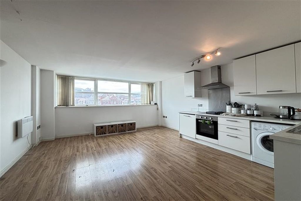 Property photo 1 of 5 (Main)
