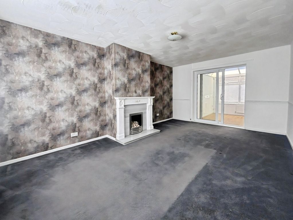 Property photo 2 of 18 5135571