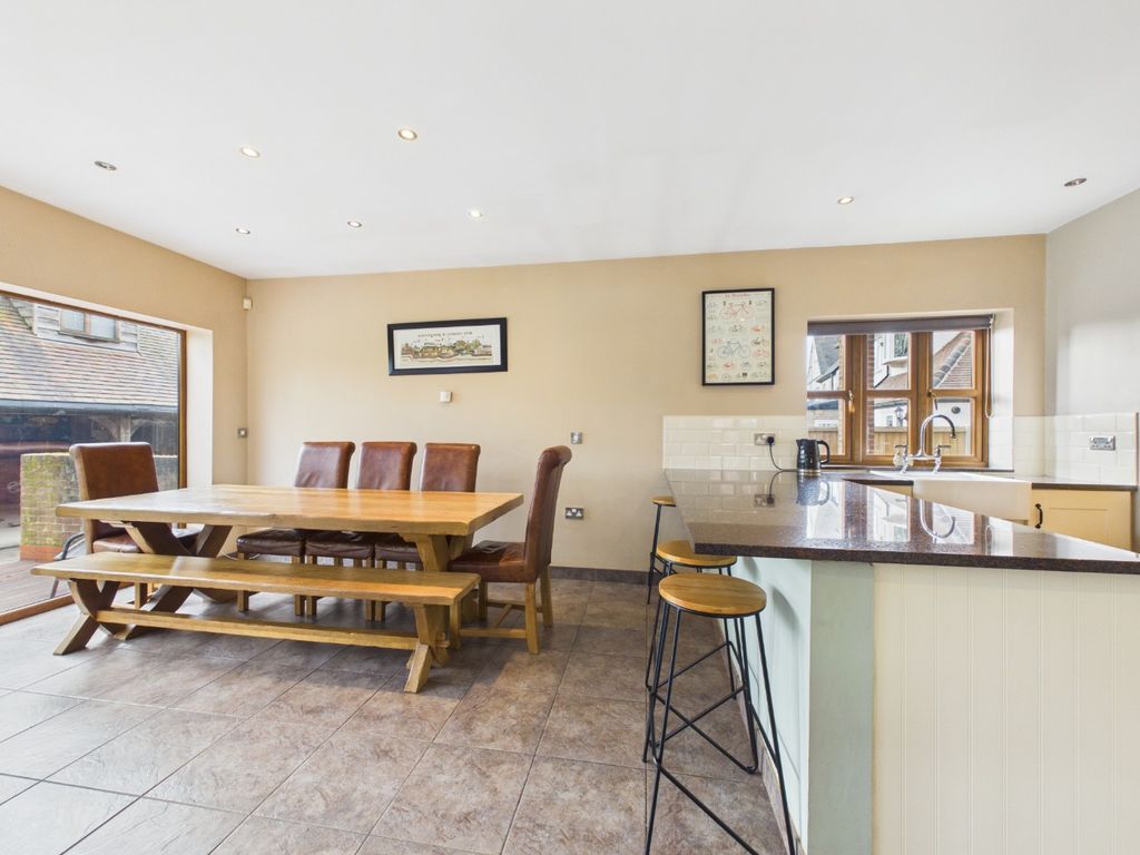 Property photo 2 of 38 4863786