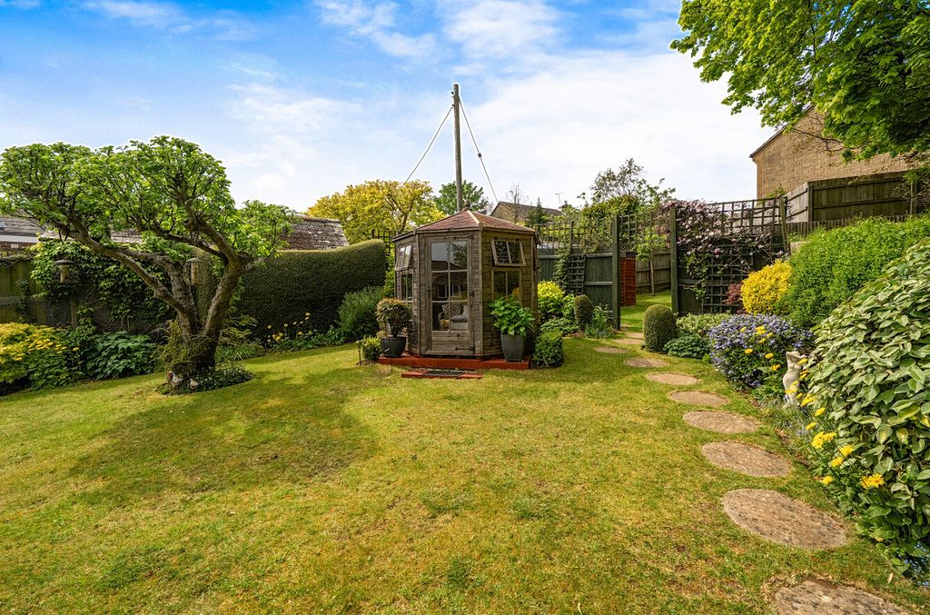Property photo 2 of 22