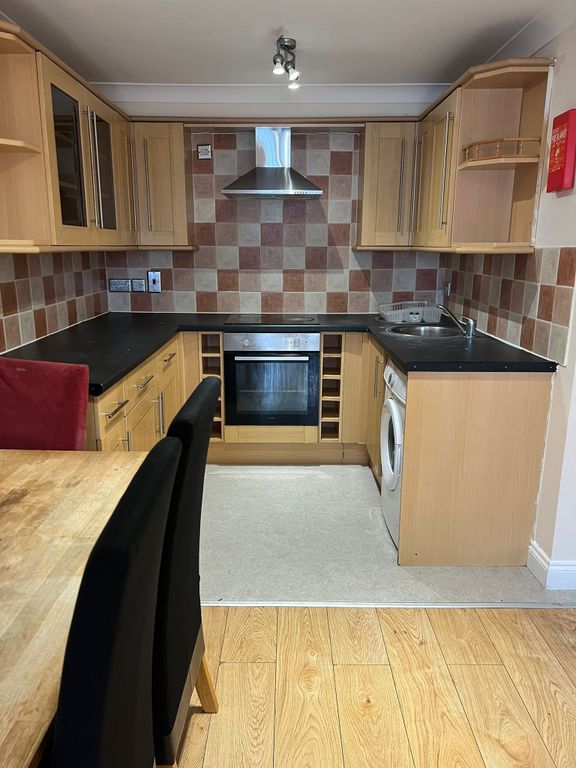 Property photo 1 of 5