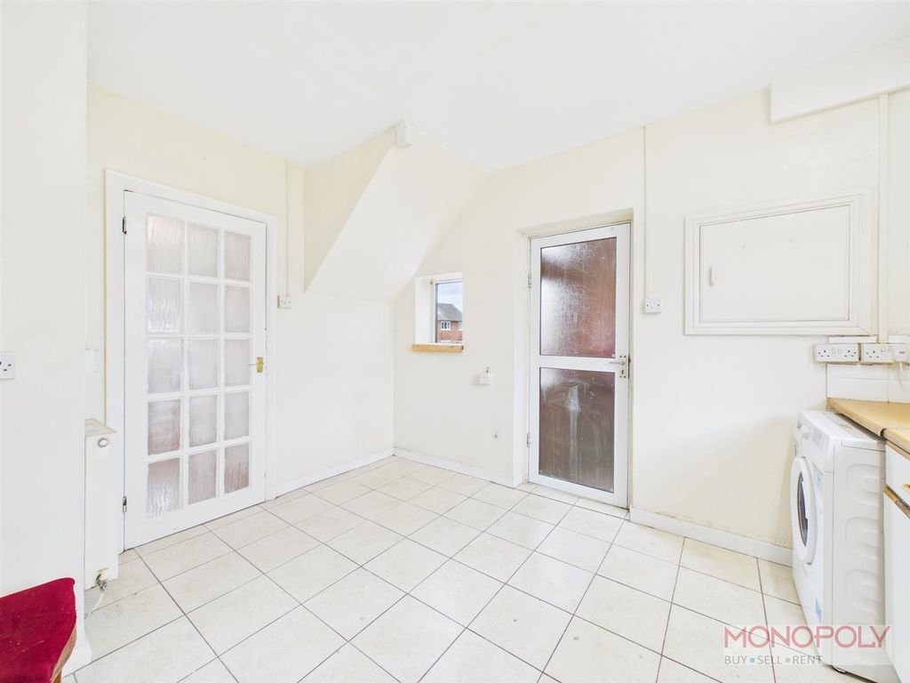 Property photo 3 of 20 Cam01943G0-Pr0649-Still005.Jpg