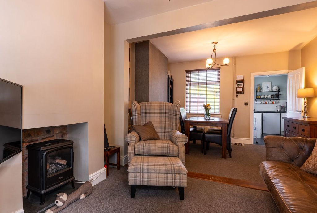 Property photo 3 of 23
