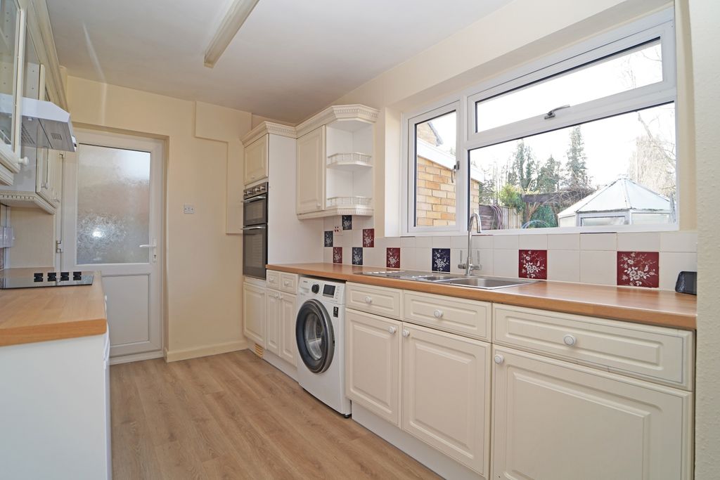 Property photo 3 of 13