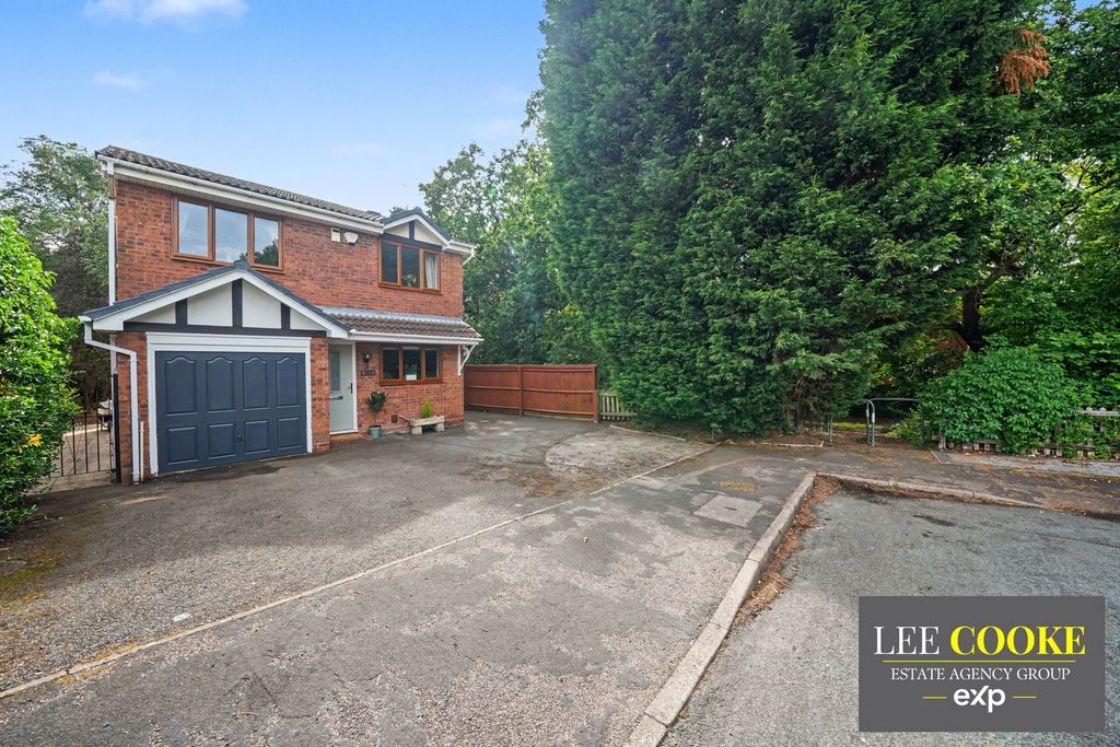 Property photo 1 of 44