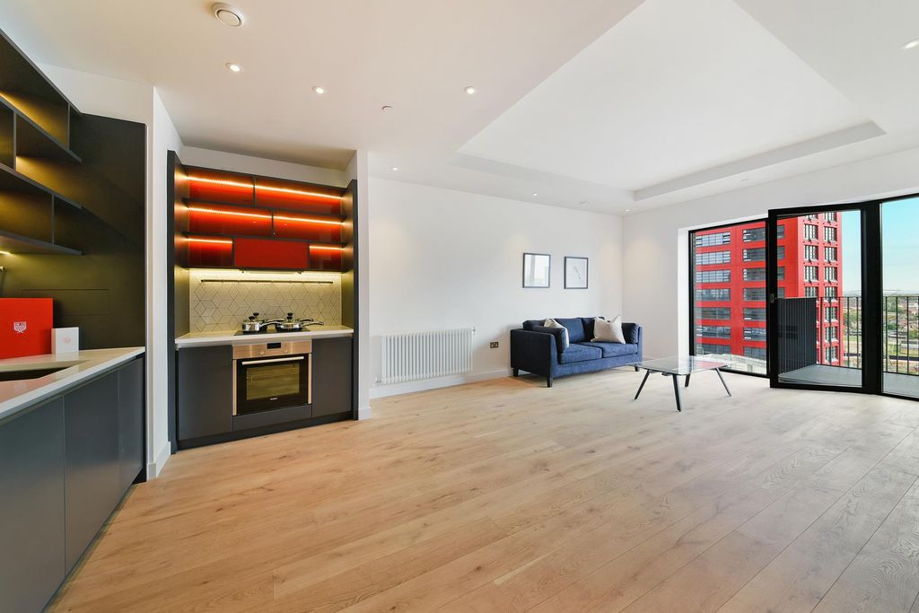 Property photo 1 of 11