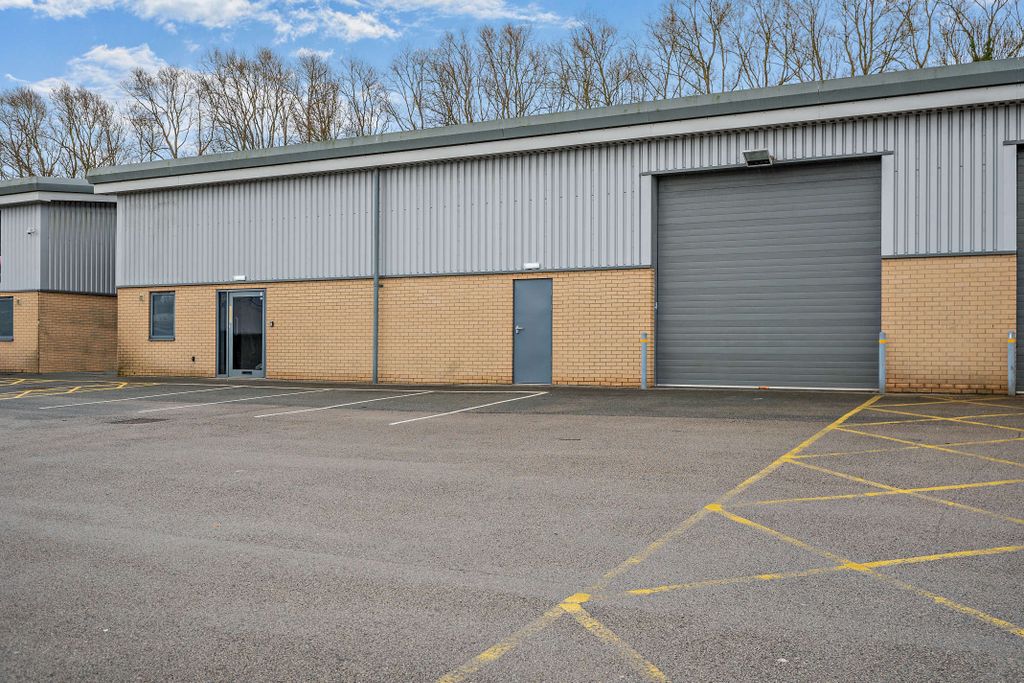 Property photo 2 of 20