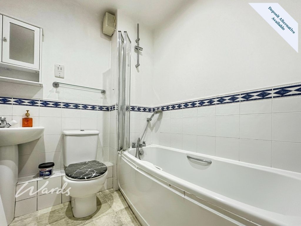 Property photo 3 of 21 Bathroom