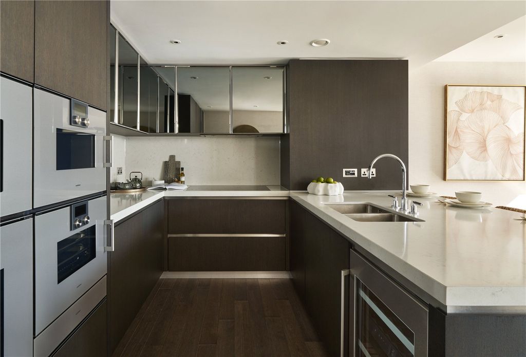 Property photo 3 of 16 Kitchen