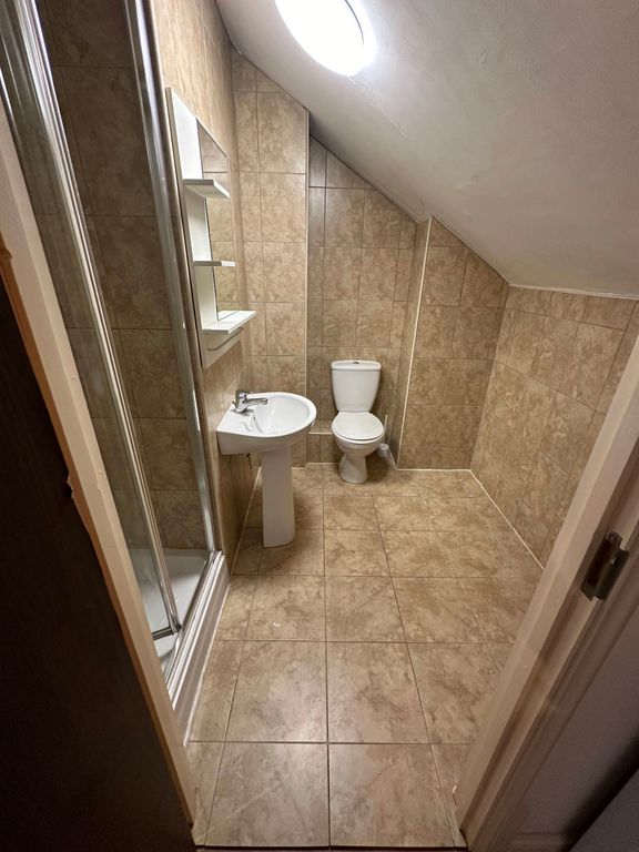 Property photo 2 of 3