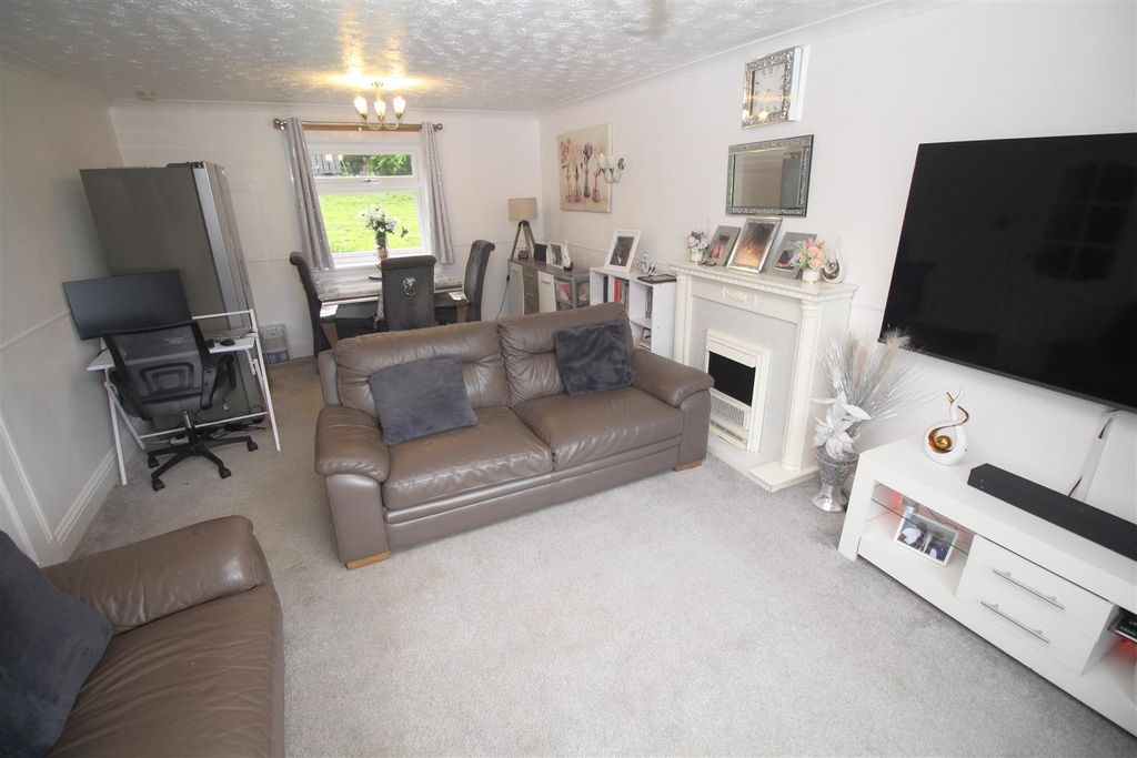 Property photo 3 of 17 Img_1904.Jpg