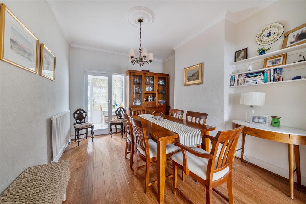 Property photo 3 of 21