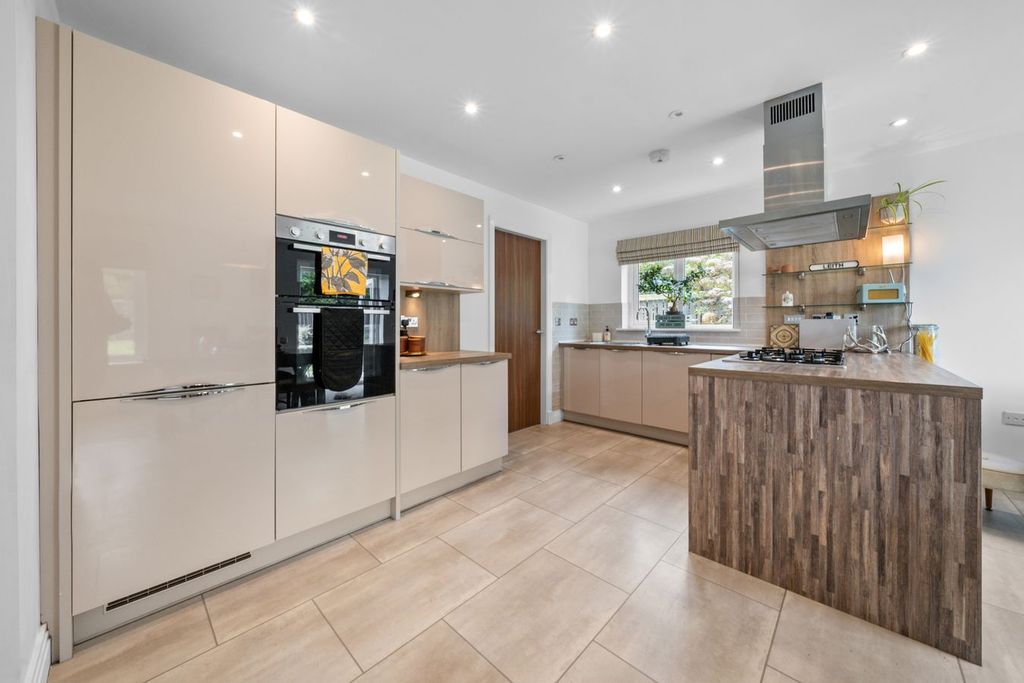 Additional image 21 of 5 bed detached house for saleCastleton Crescent, Falkirk FK2