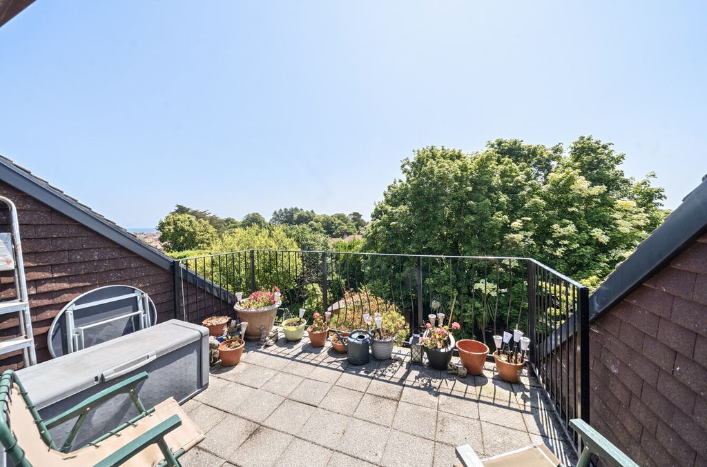 Property photo 3 of 20 3 - 1312913-9-6852Ac8...