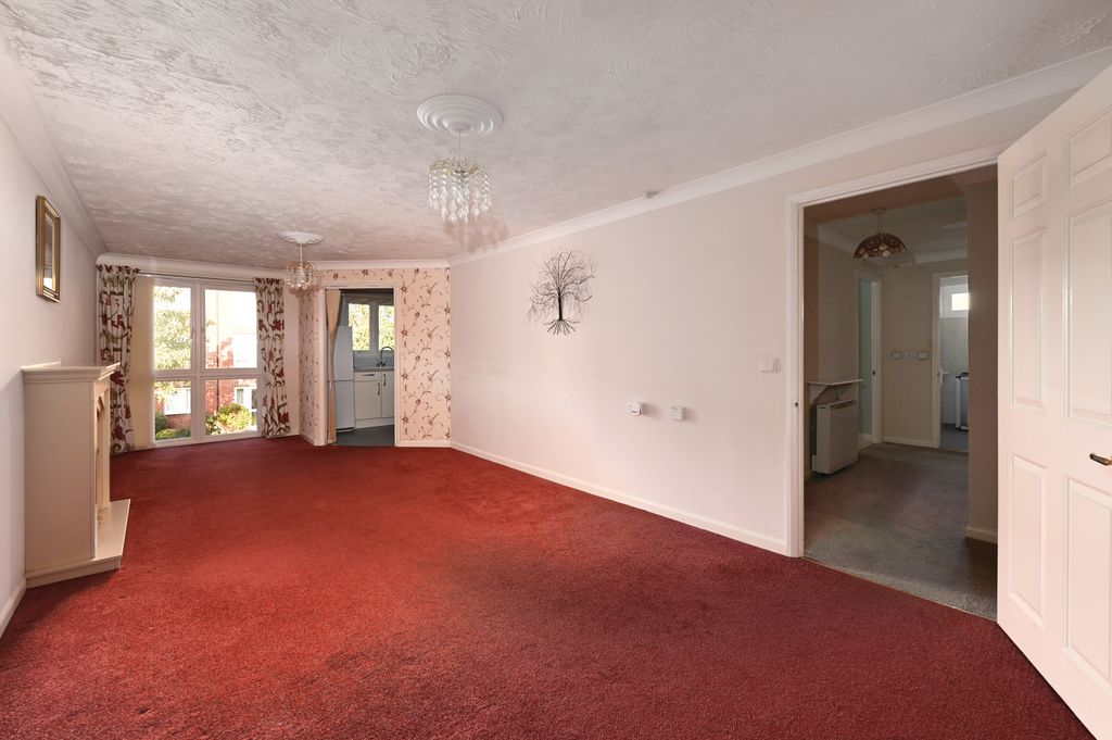 Property photo 3 of 7 27 Warner Court (3)