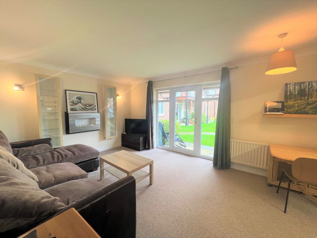 Property photo 2 of 9 Image