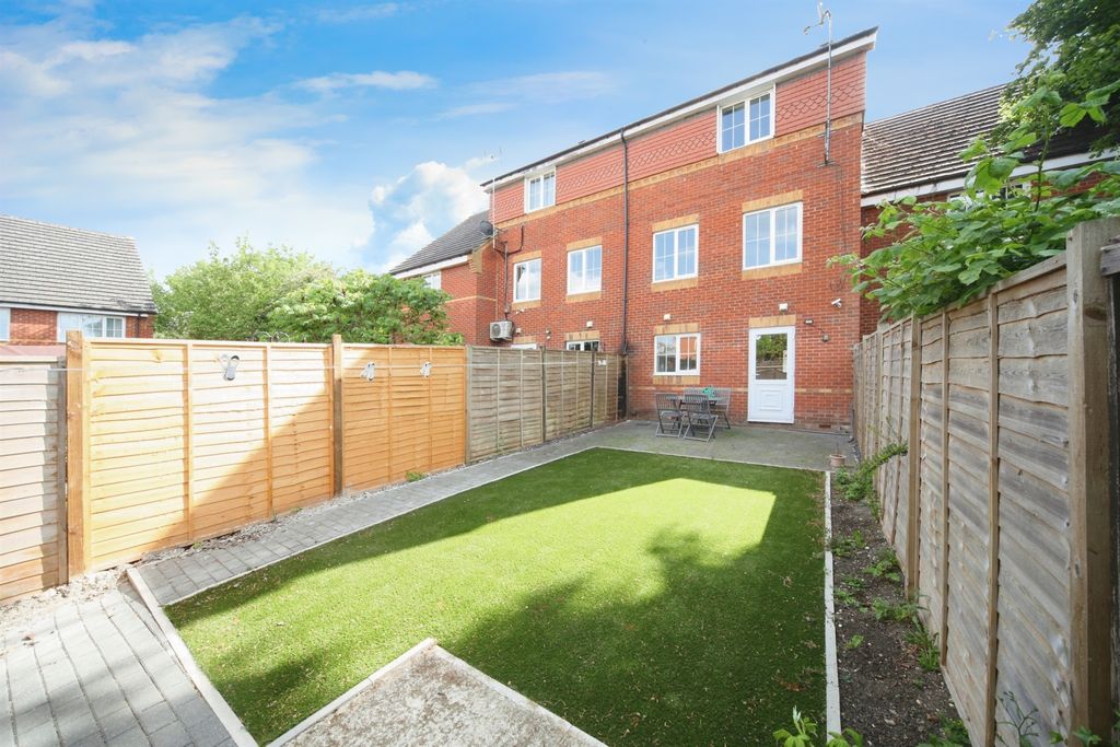 Property photo 2 of 13