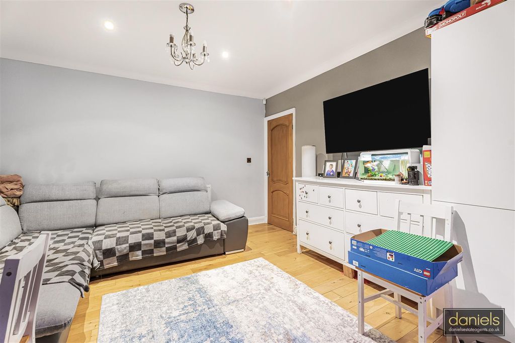 Property photo 2 of 11 21_70633_Watermarked.Jpg