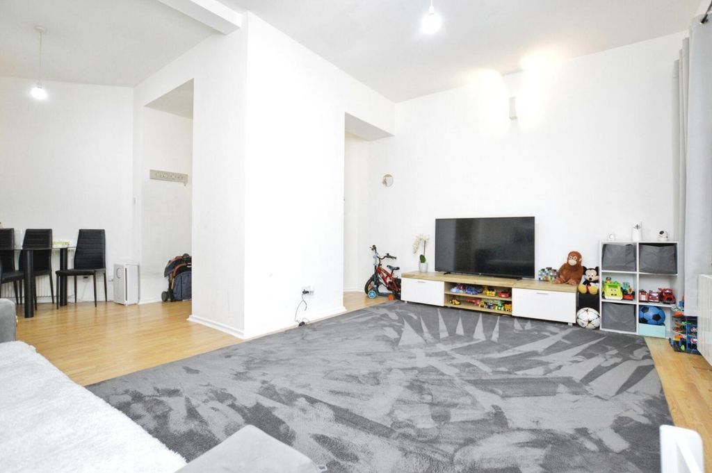 Property photo 2 of 19 Living Room