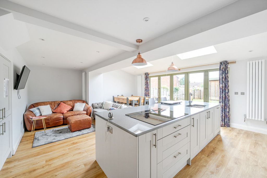 Property photo 1 of 23