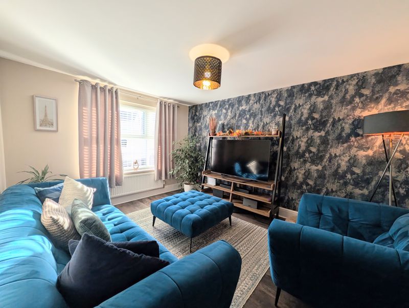 Property photo 2 of 21 Lounge