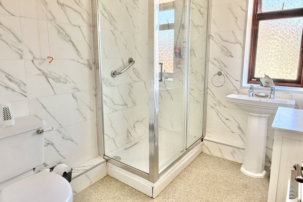 Property photo 2 of 15 Shower Room
