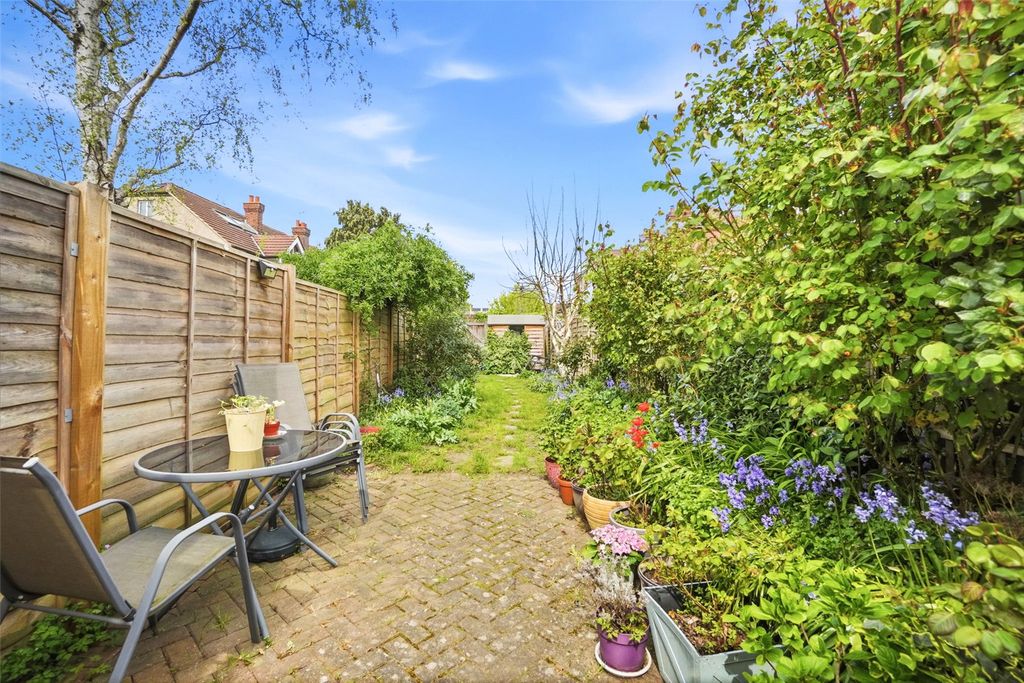 Property photo 2 of 8 Picture No. 16