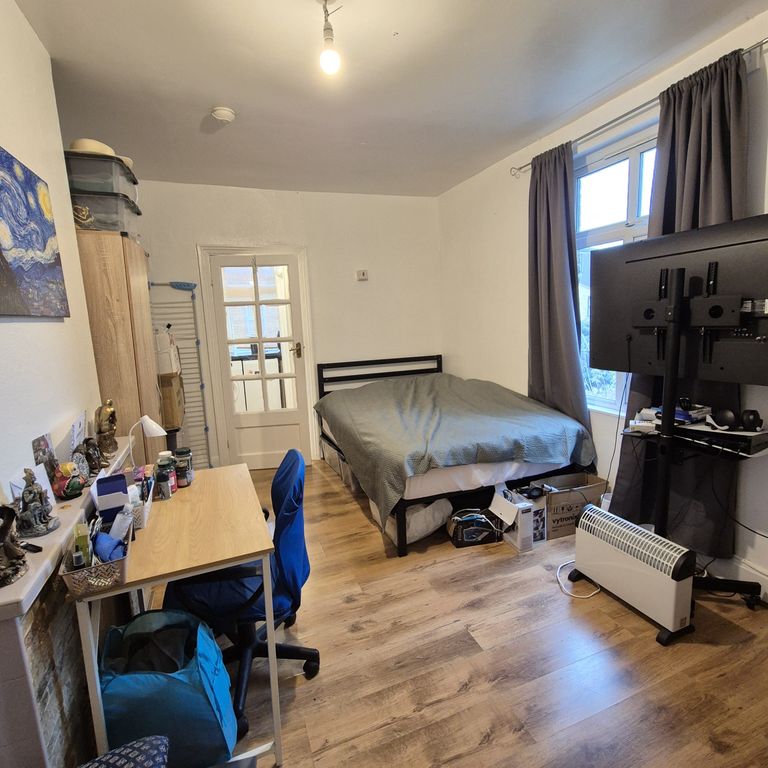 Property photo 3 of 7