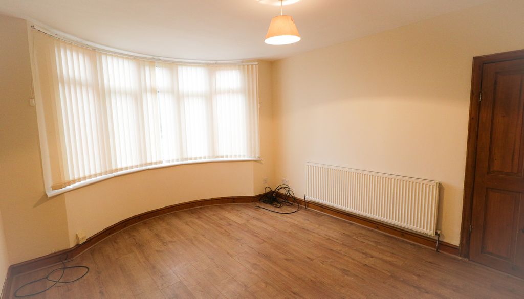 Property photo 3 of 10 Na