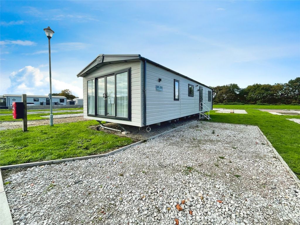 Property photo 1 of 11 Picture No. 13