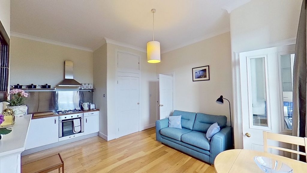 Property photo 3 of 10 Photo 3