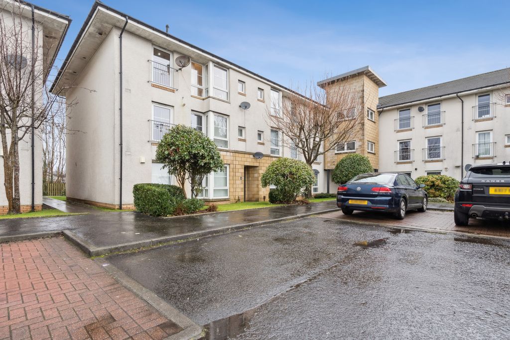 Property photo 1 of 14 6 Jenny Lind Court, G46 8Qh