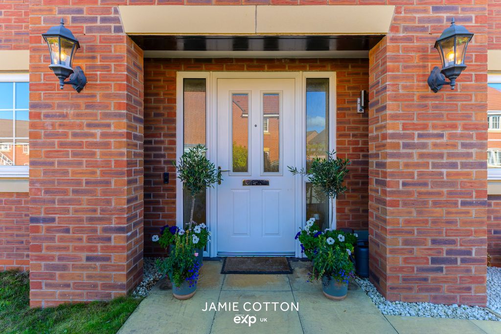 Property photo 3 of 40