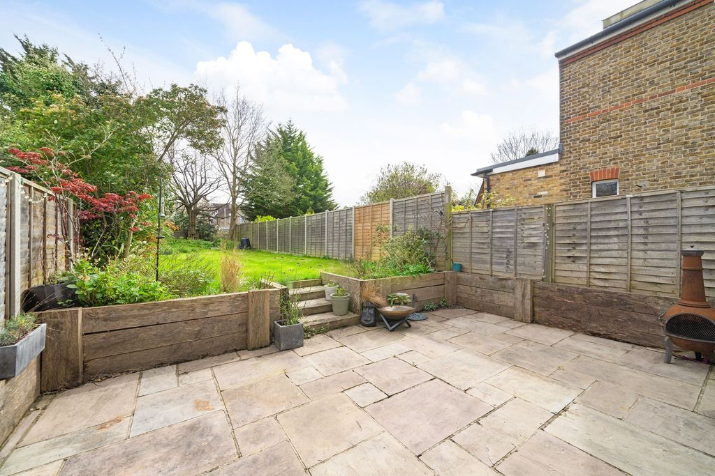 Property photo 3 of 11