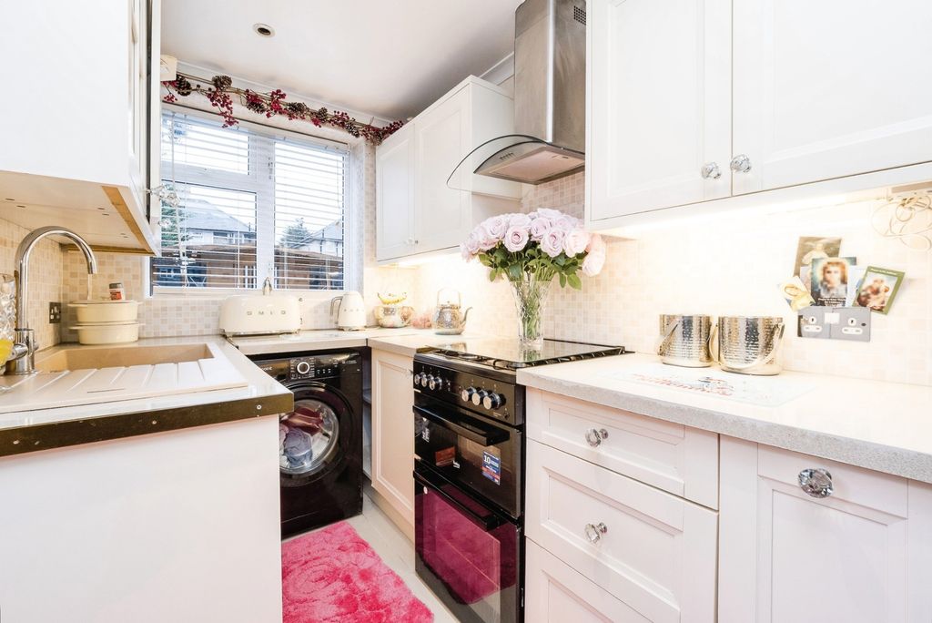 Property photo 2 of 17 Pbox-Img.Jpg