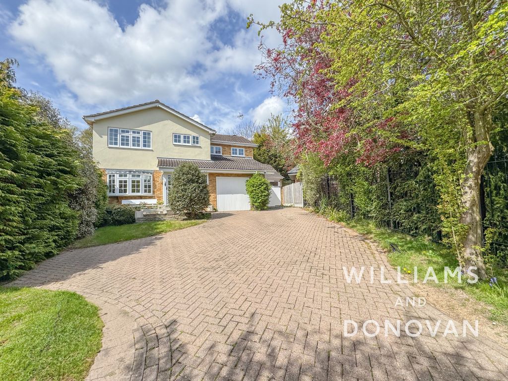 Property photo 1 of 36 Watermark