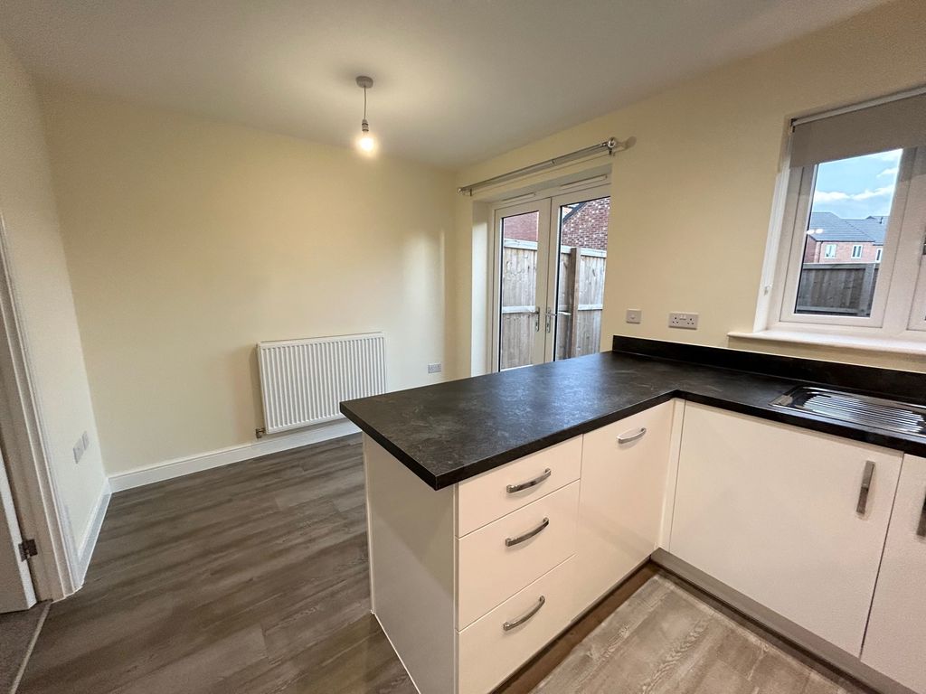 Property photo 3 of 8 Dining Room