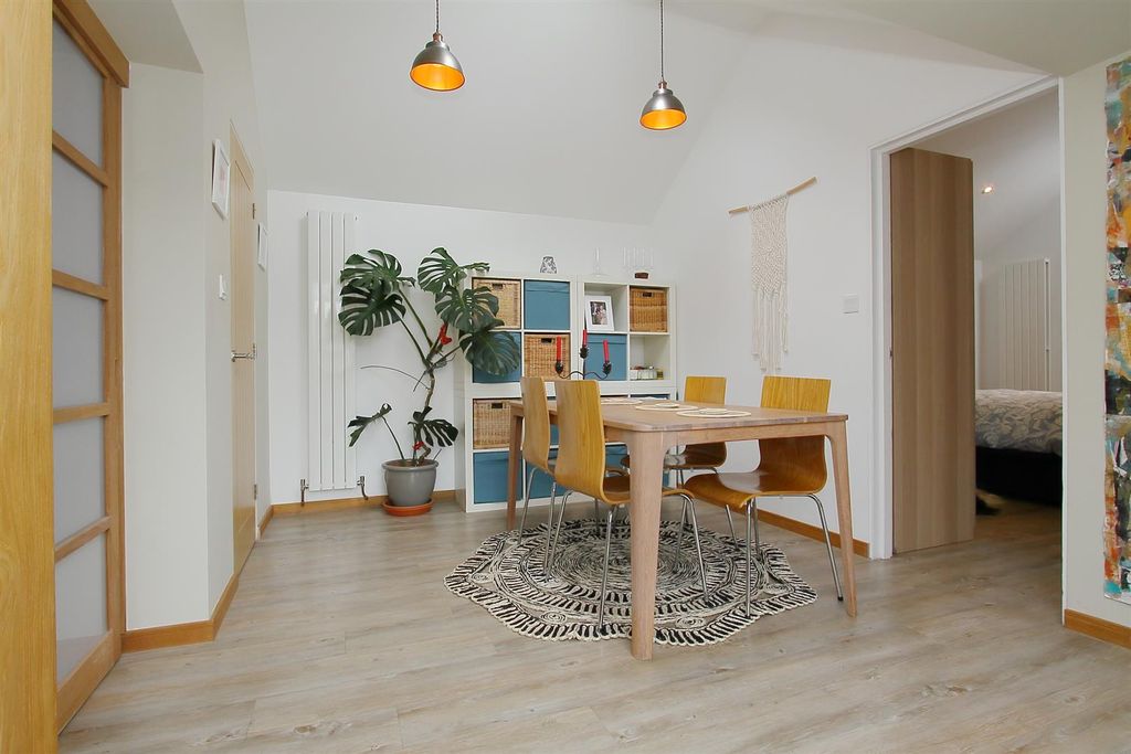 Property photo 3 of 12 Dining Area