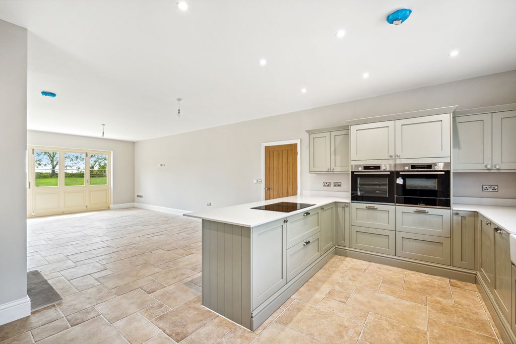 Property photo 2 of 33 45