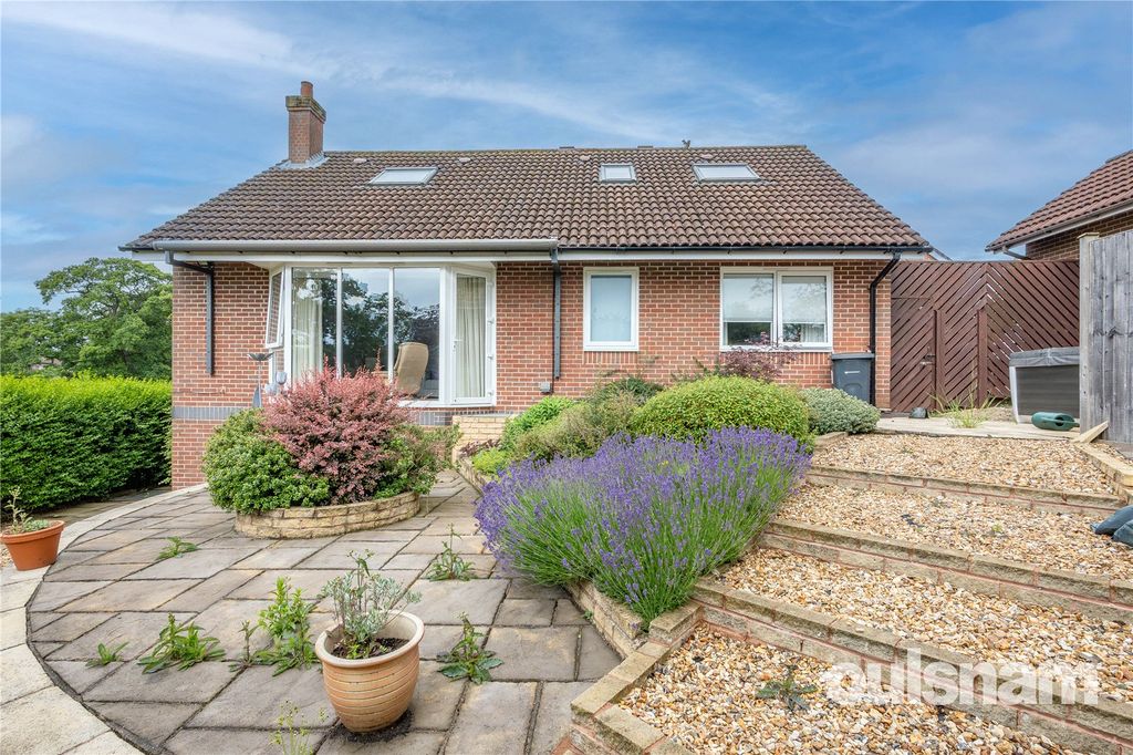 Property photo 1 of 34 Picture No. 19