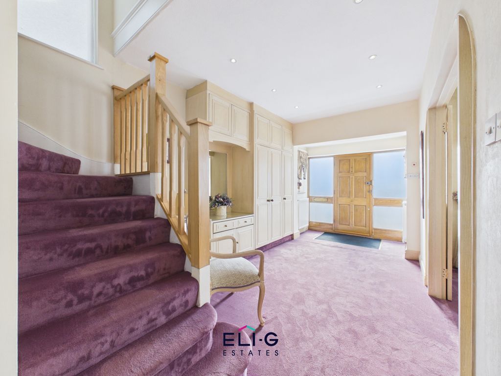 Property photo 2 of 17 Gallery