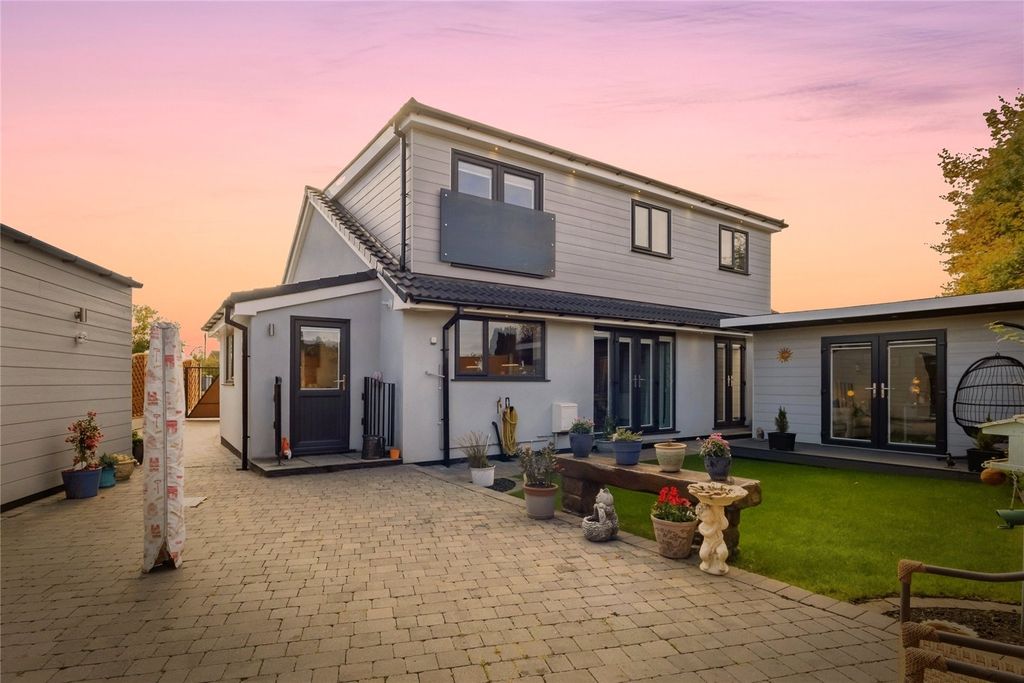 Property photo 1 of 25 Picture No. 29