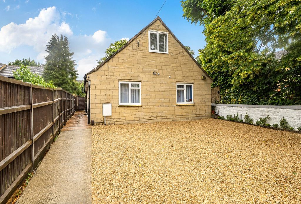 Property photo 1 of 11 Picture No. 32