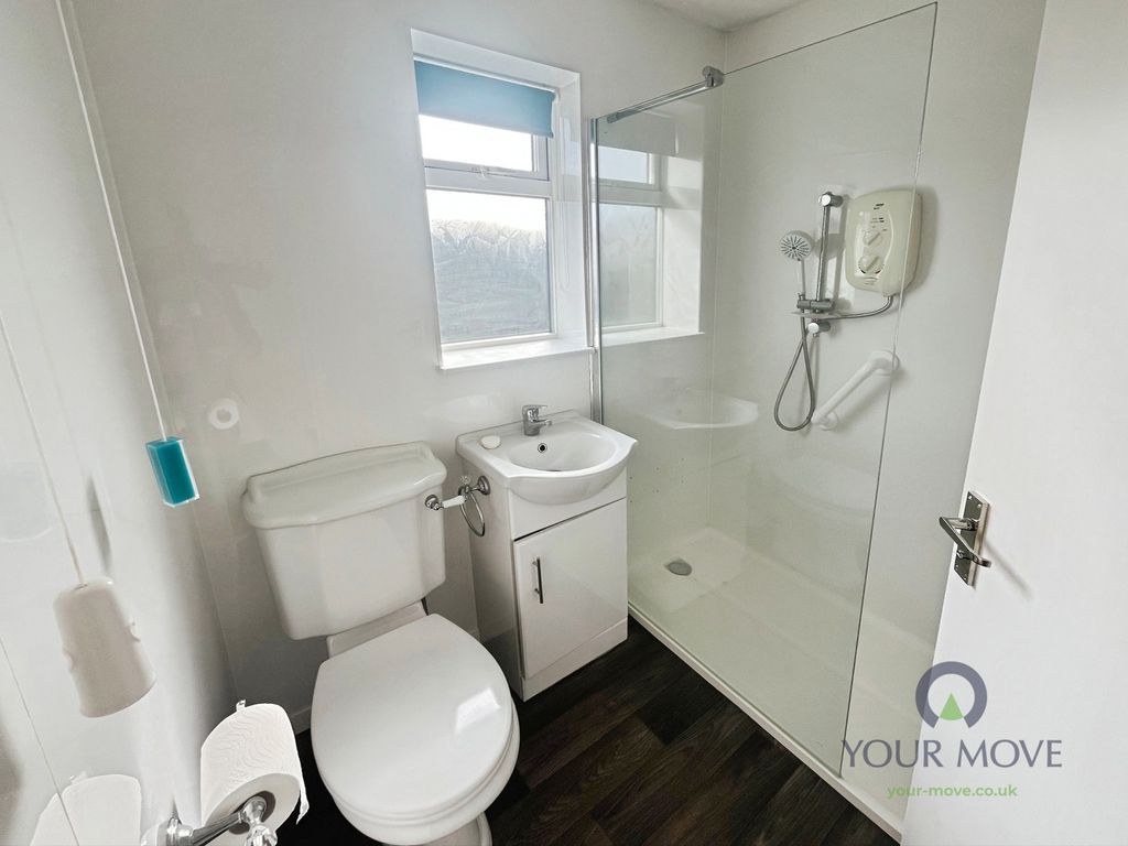 Property photo 2 of 10 Shower Room