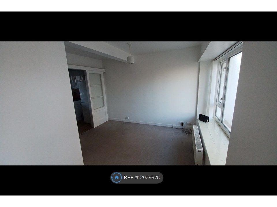 Property photo 3 of 34