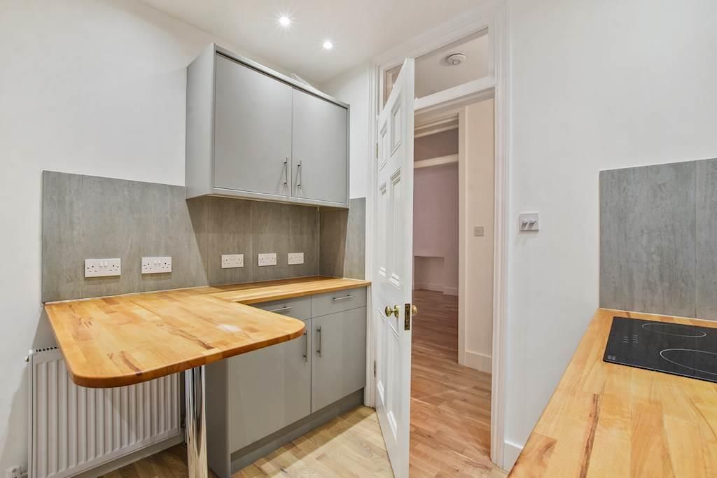 Property photo 3 of 14 4A St Andrews Mansions - Kitchen 2 -Original (6)-S