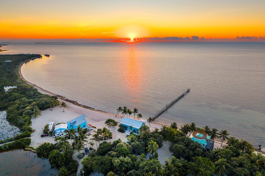 Property photo 2 of 50