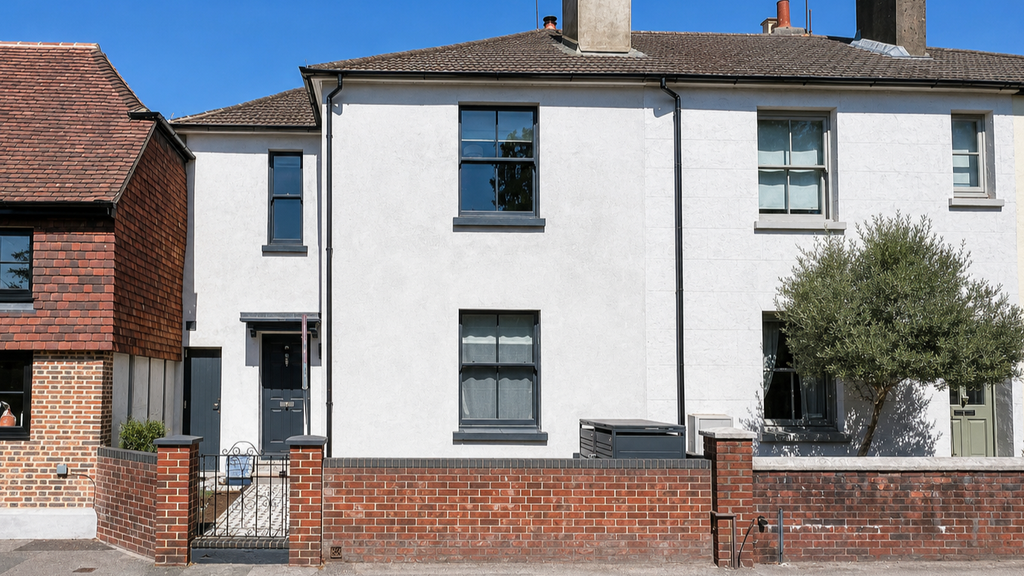 Property photo 1 of 15 3Fe2F407-9140-4805-B15E-B19c6B954412