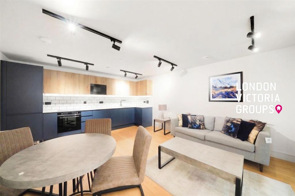 Property photo 3 of 16 1-8066.Jpg